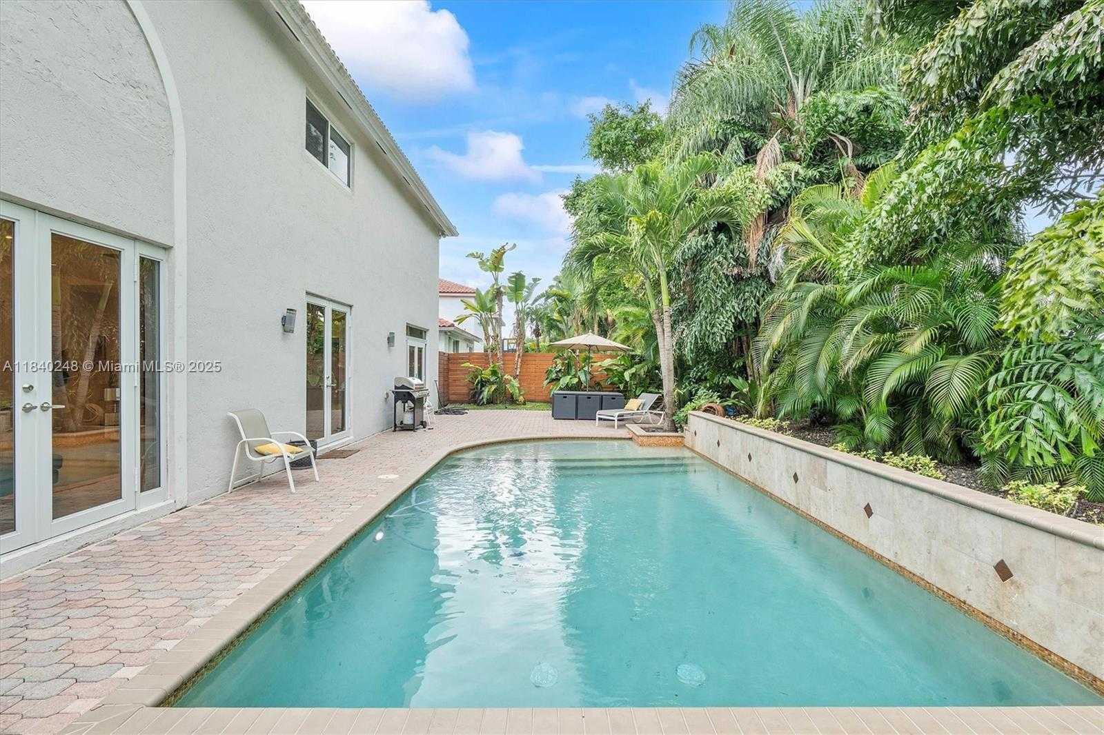 Small Image of 6478 NORTH WEST 113TH PL, Doral Number 4