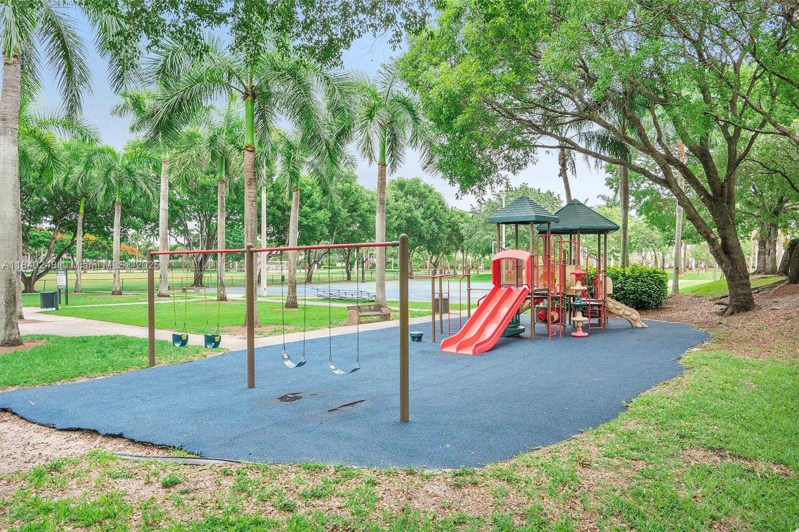 Small Image of 6478 NORTH WEST 113TH PL, Doral Number 60