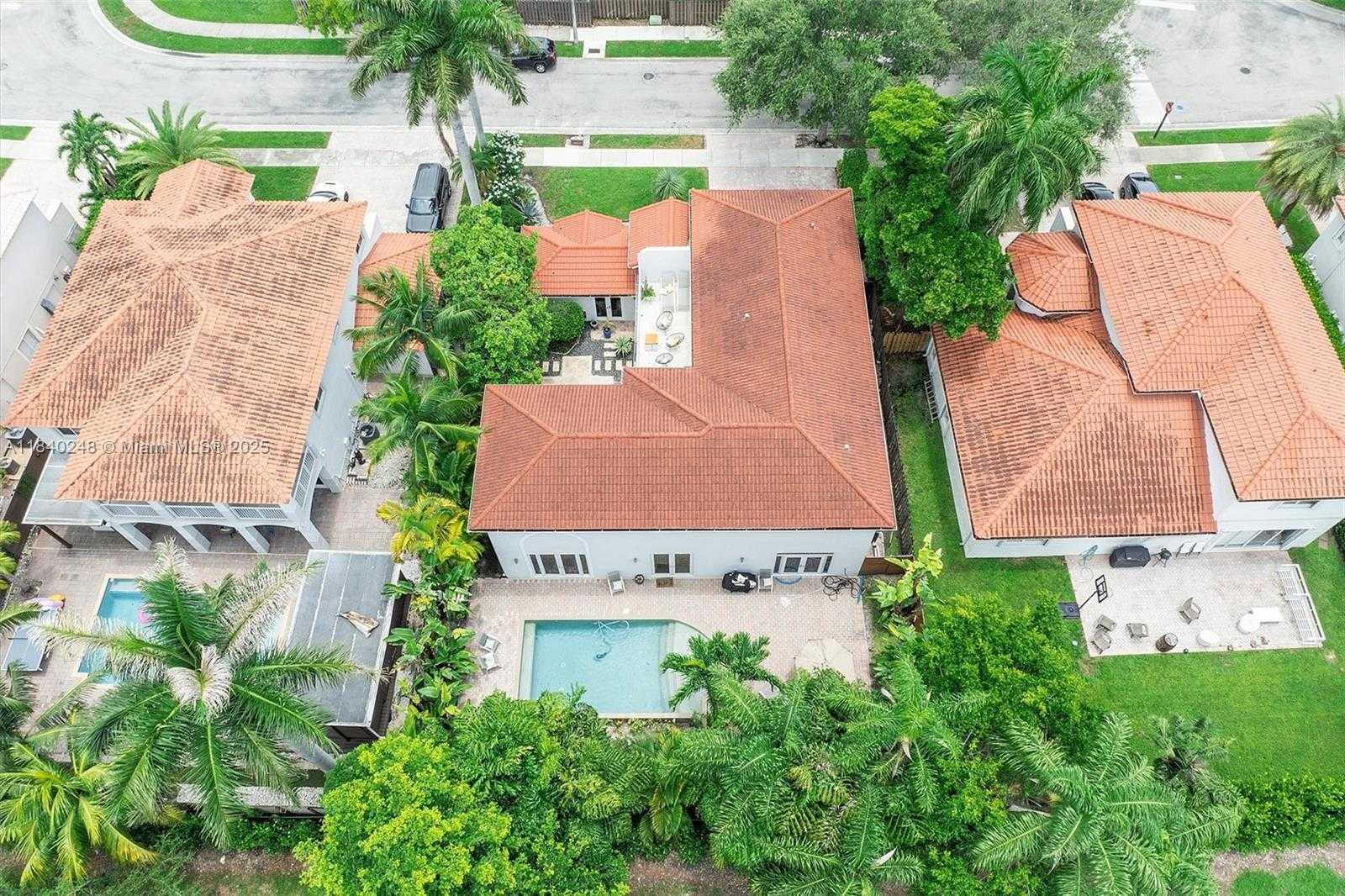 Small Image of 6478 NORTH WEST 113TH PL, Doral Number 66
