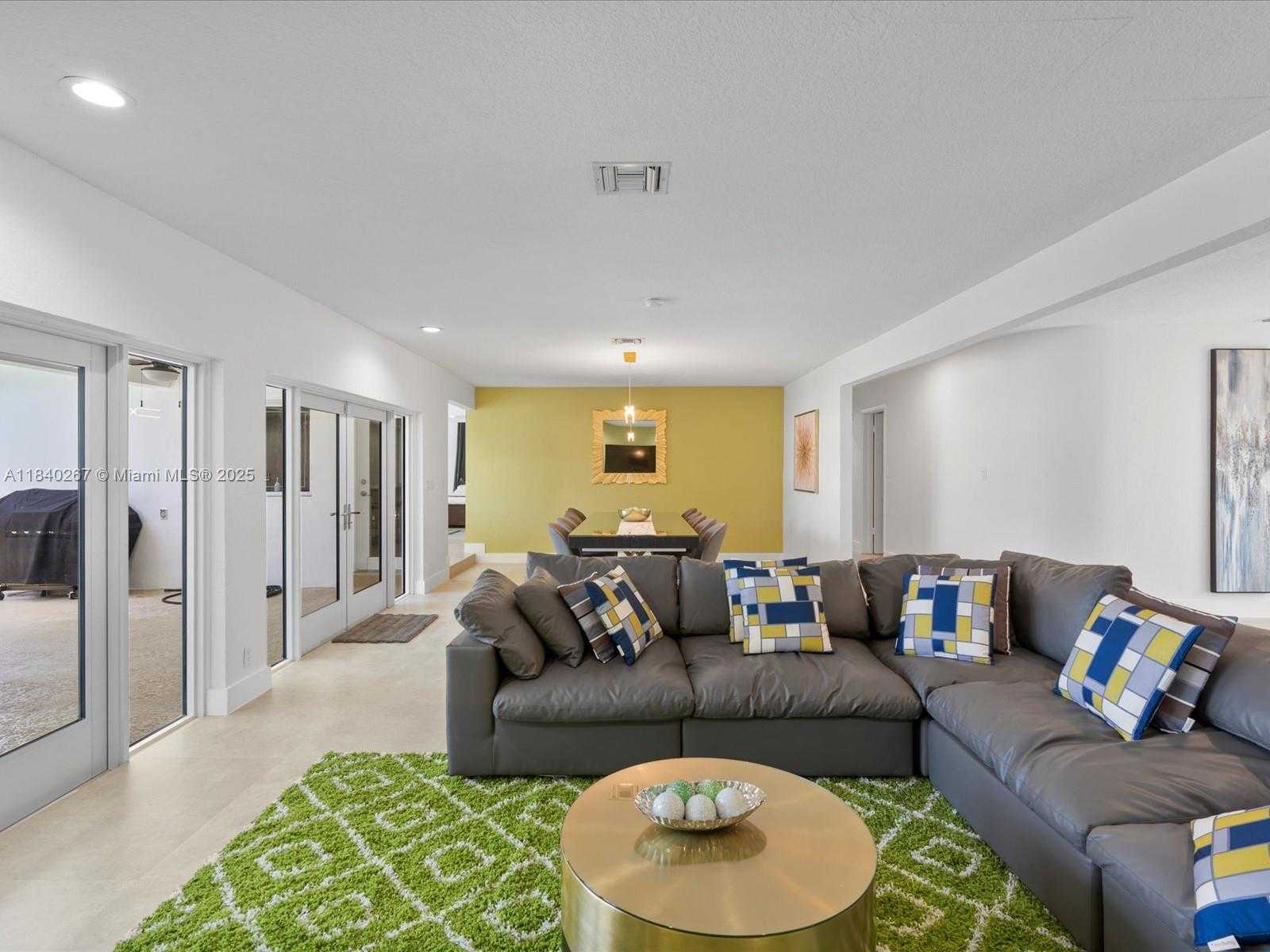 Small Image of 3721 NORTH 55TH AVE, Hollywood Number 11