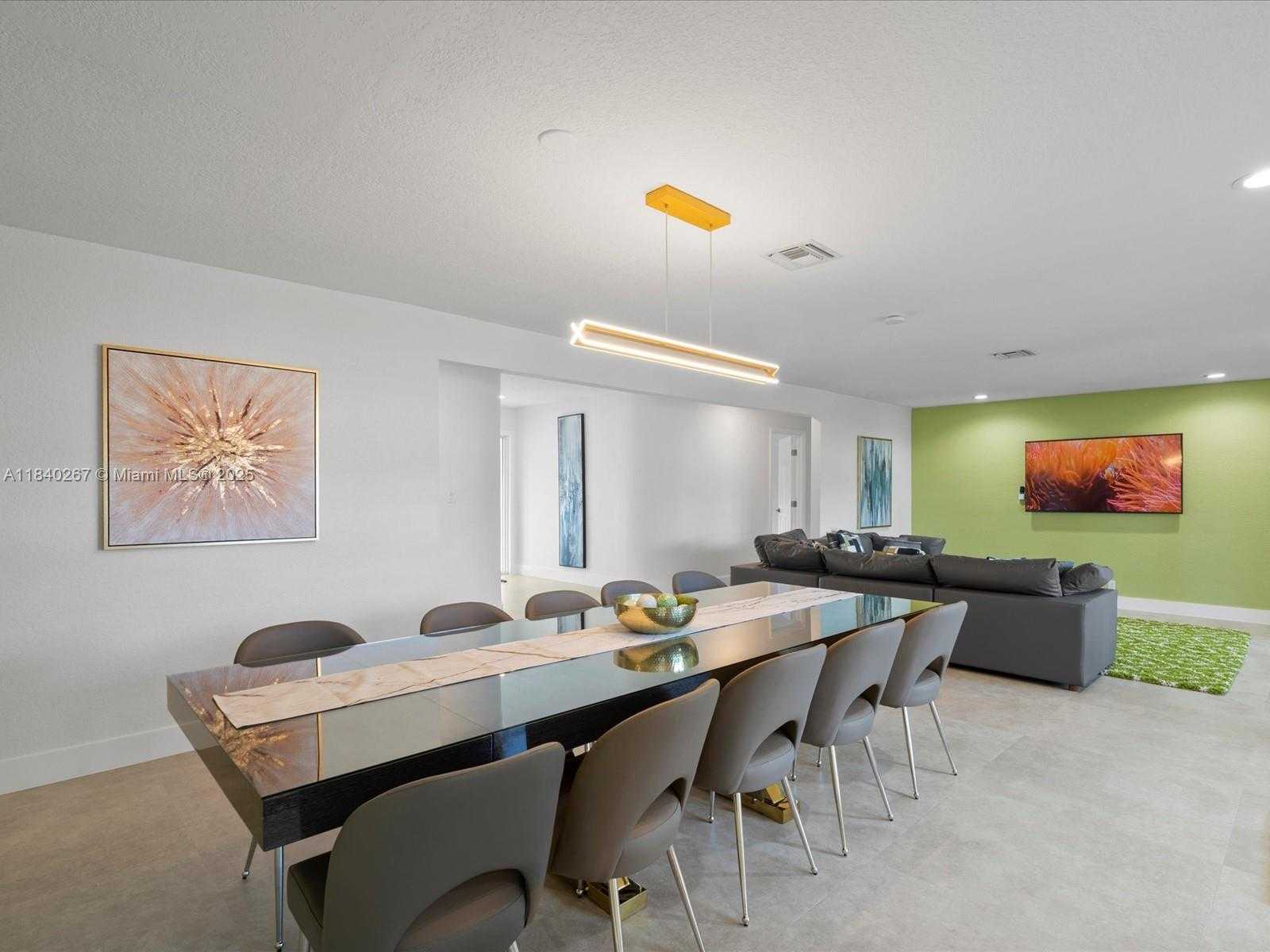 Small Image of 3721 NORTH 55TH AVE, Hollywood Number 13