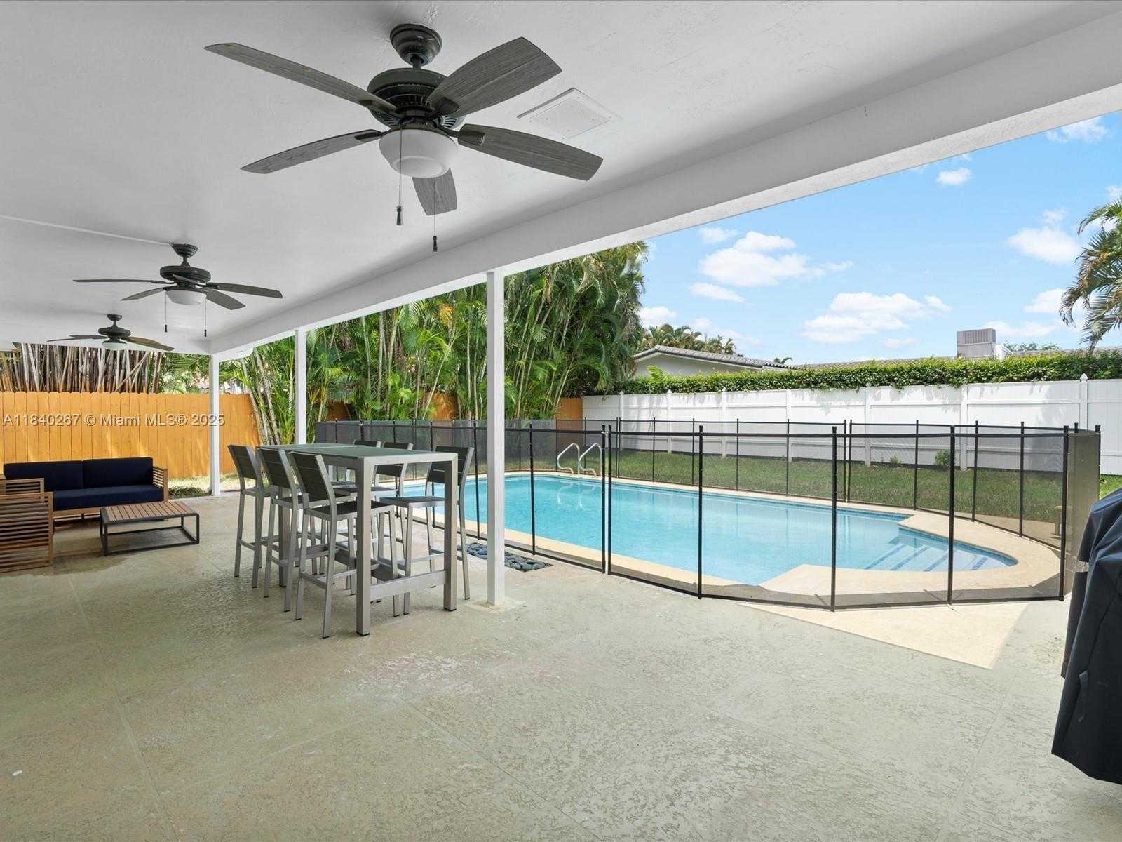 Small Image of 3721 NORTH 55TH AVE, Hollywood Number 16