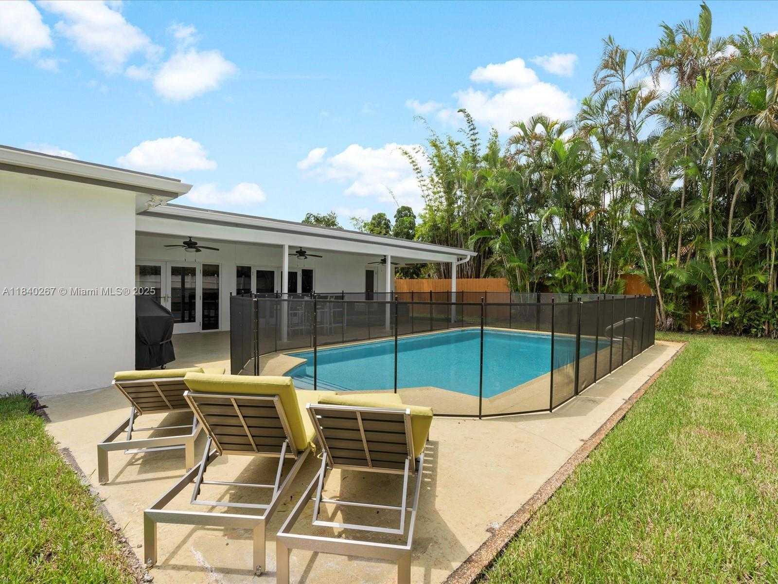 Small Image of 3721 NORTH 55TH AVE, Hollywood Number 19