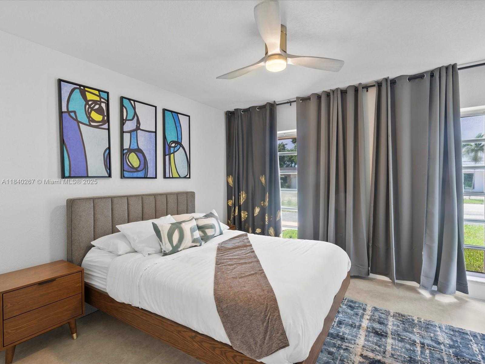 Small Image of 3721 NORTH 55TH AVE, Hollywood Number 24