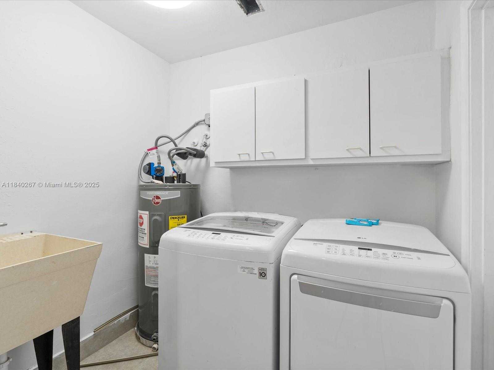 Small Image of 3721 NORTH 55TH AVE, Hollywood Number 27