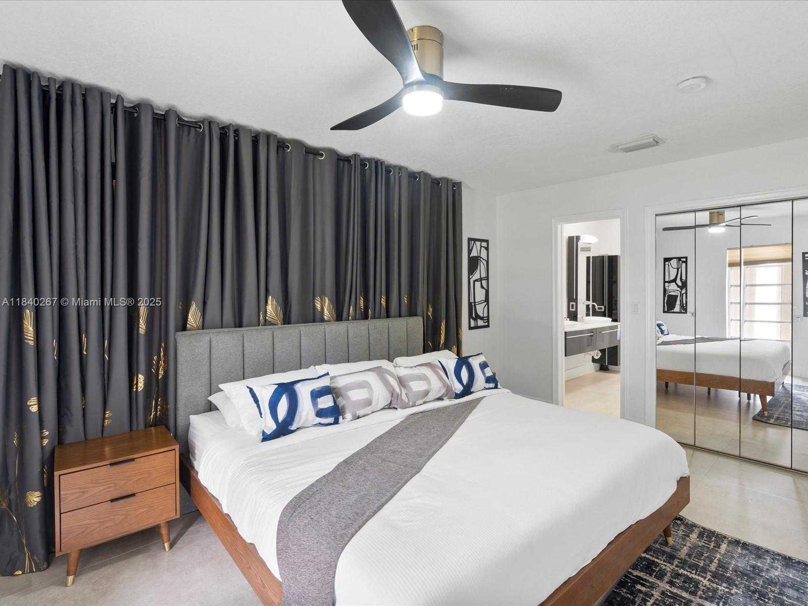 Small Image of 3721 NORTH 55TH AVE, Hollywood Number 29