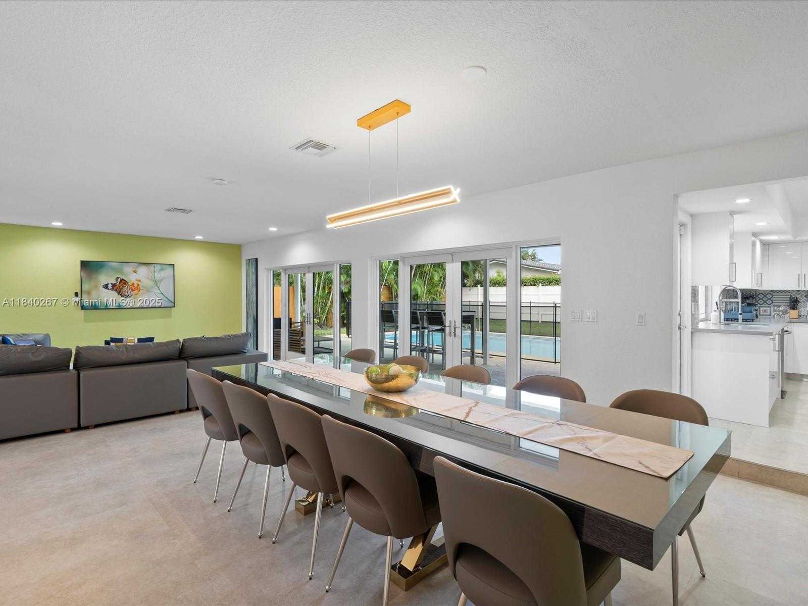 Small Image of 3721 NORTH 55TH AVE, Hollywood Number 6