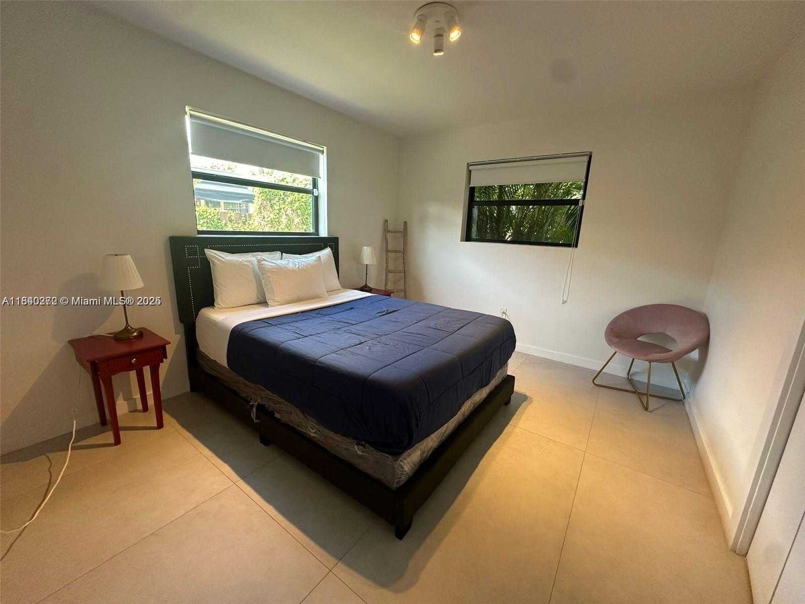 Small Image of 7532 HISPANOLA AVE, North Bay Village Number 12