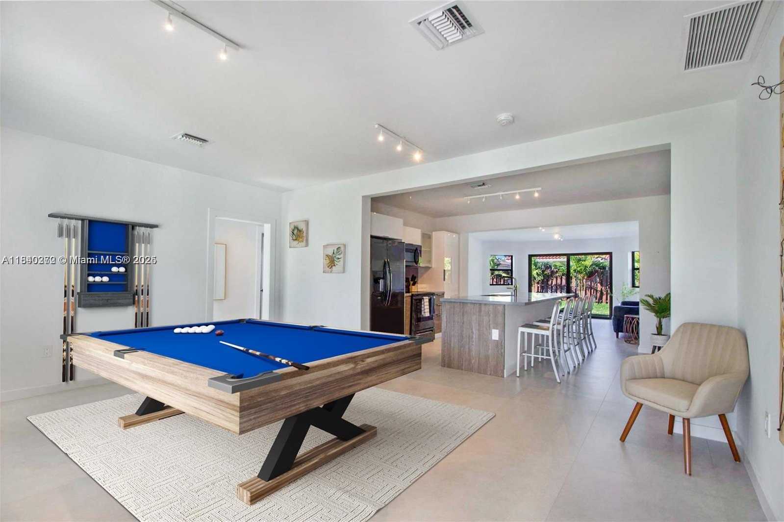 Small Image of 7532 HISPANOLA AVE, North Bay Village Number 22