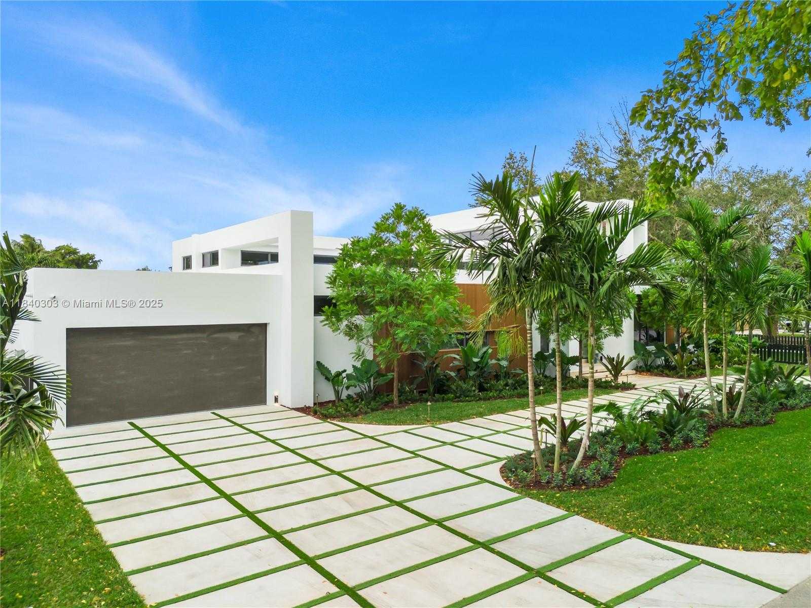 Small Image of 967 NORTH EAST 117TH ST, Biscayne Park Number 31