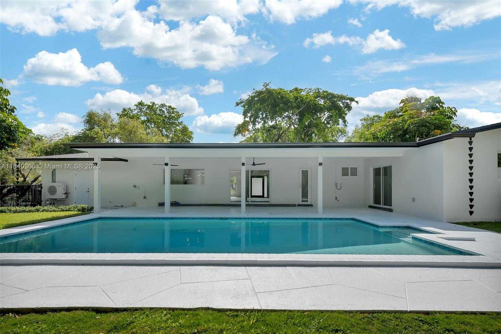 Small Image of 14700 SOUTH WEST 83RD PL, Palmetto Bay Number 25