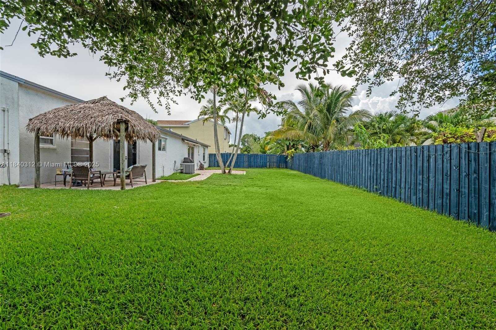 Small Image of 535 RADFORD TER, Davie Number 22