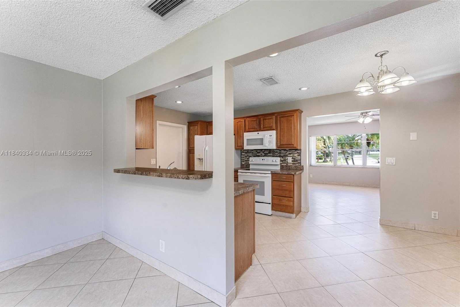 Small Image of 9285 AFFIRMED LN, Boca Raton Number 11