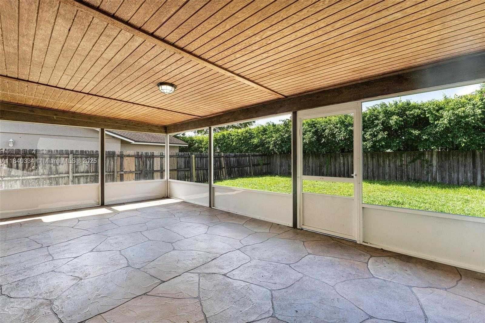 Small Image of 9285 AFFIRMED LN, Boca Raton Number 19
