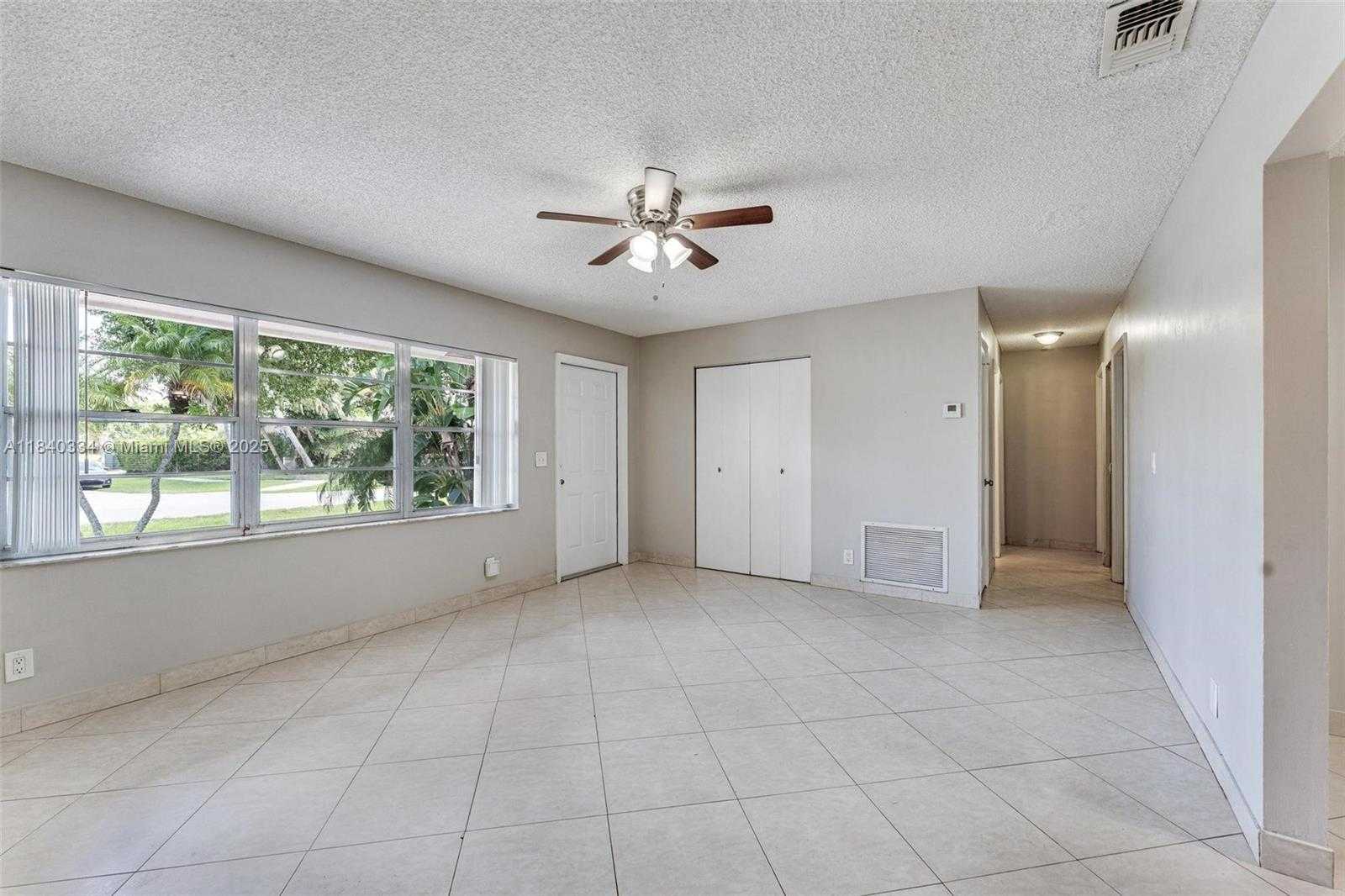 Small Image of 9285 AFFIRMED LN, Boca Raton Number 23
