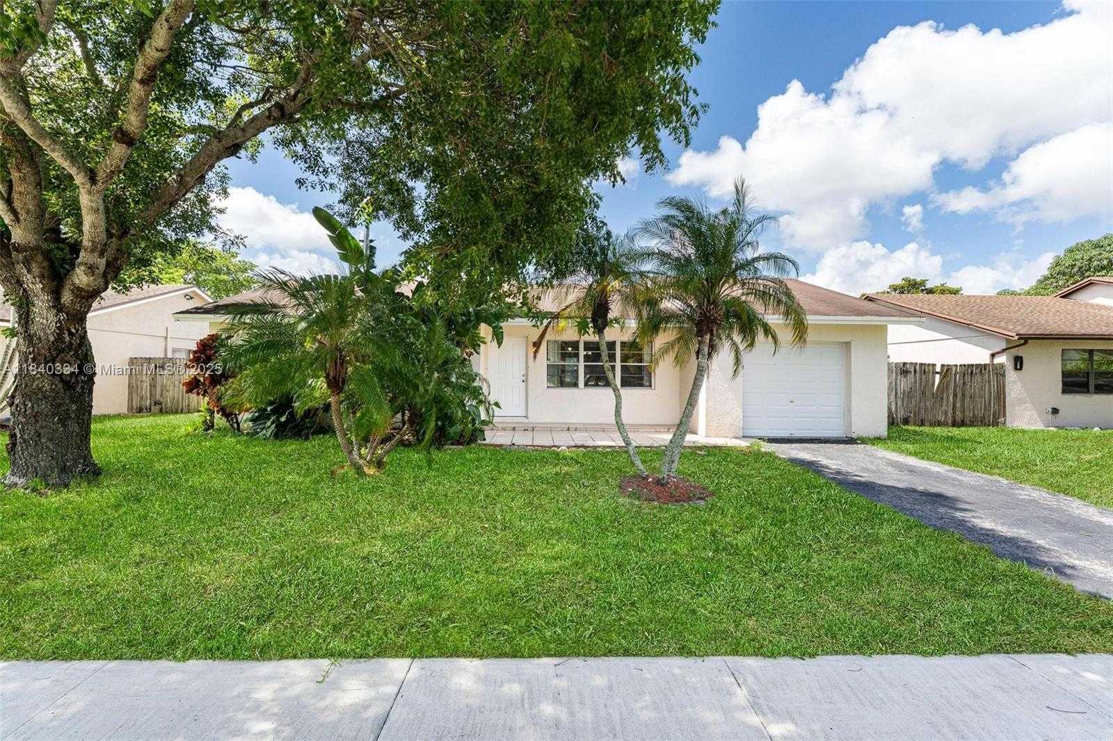 Small Image of 9285 AFFIRMED LN, Boca Raton Number 3