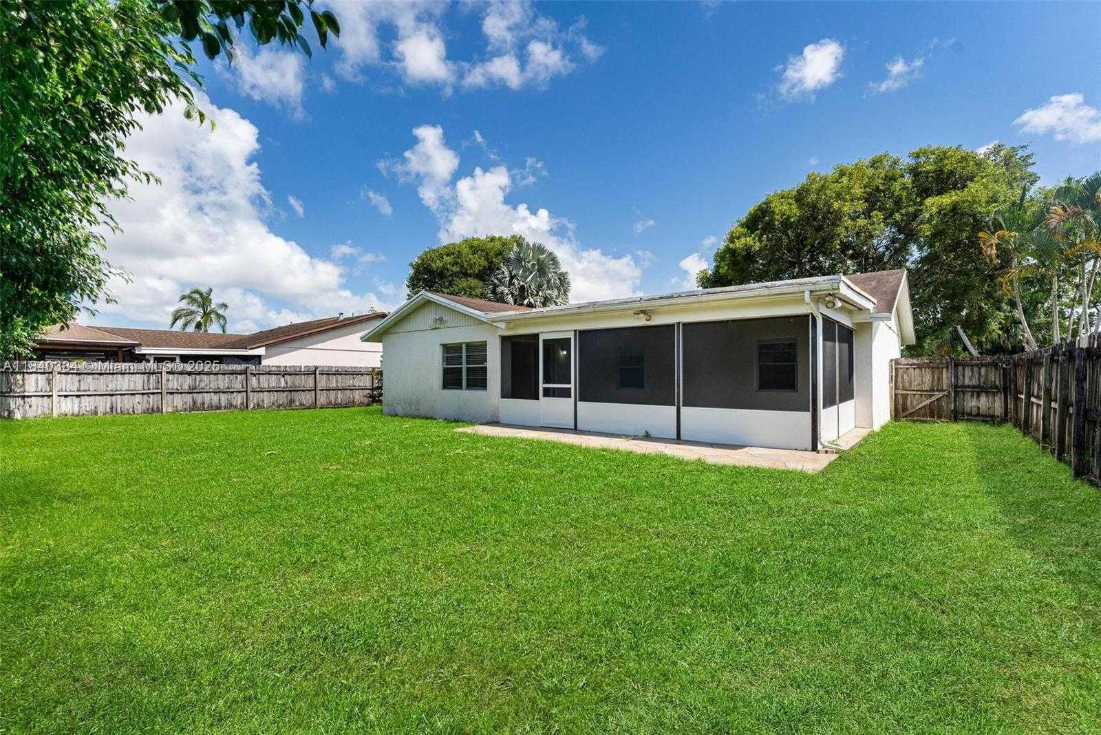 Small Image of 9285 AFFIRMED LN, Boca Raton Number 31