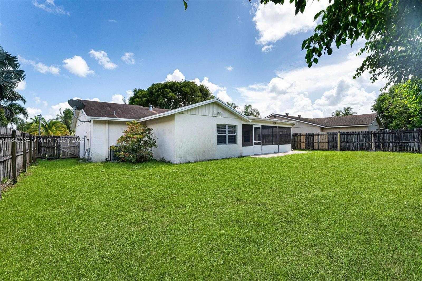 Small Image of 9285 AFFIRMED LN, Boca Raton Number 32