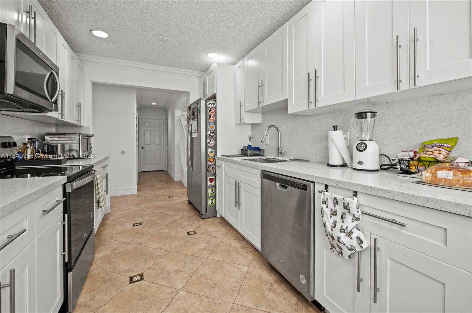Small Image of 9384 NORTH WEST 8TH CIR, Plantation Number 10