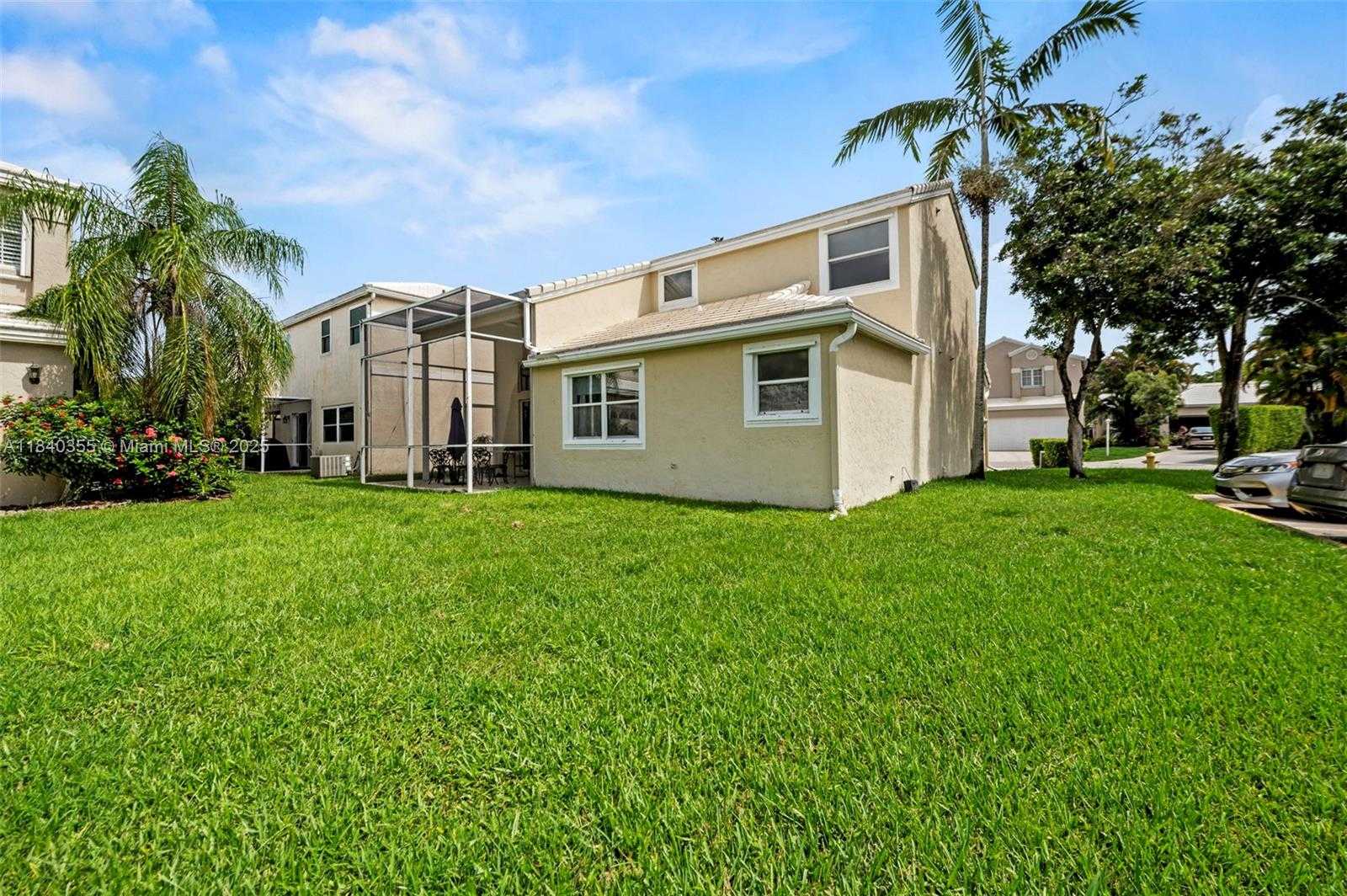 Small Image of 9384 NORTH WEST 8TH CIR, Plantation Number 25