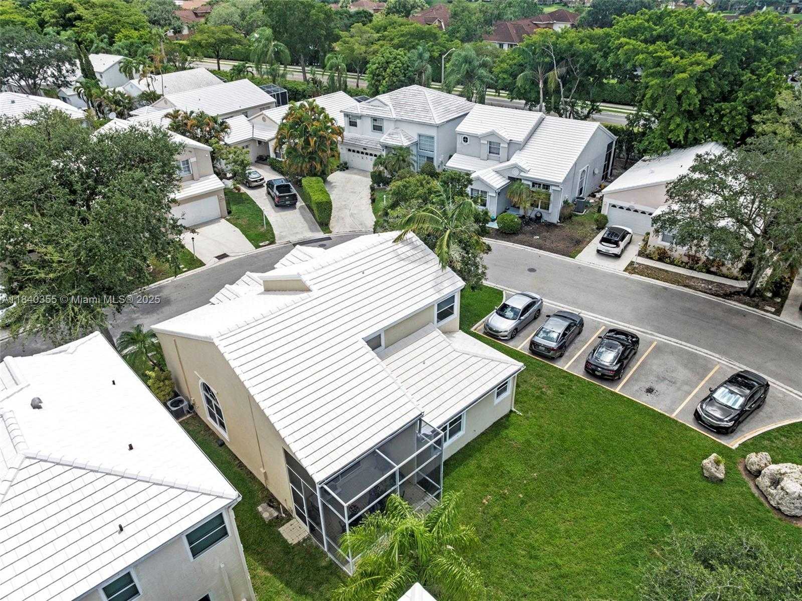 Small Image of 9384 NORTH WEST 8TH CIR, Plantation Number 27