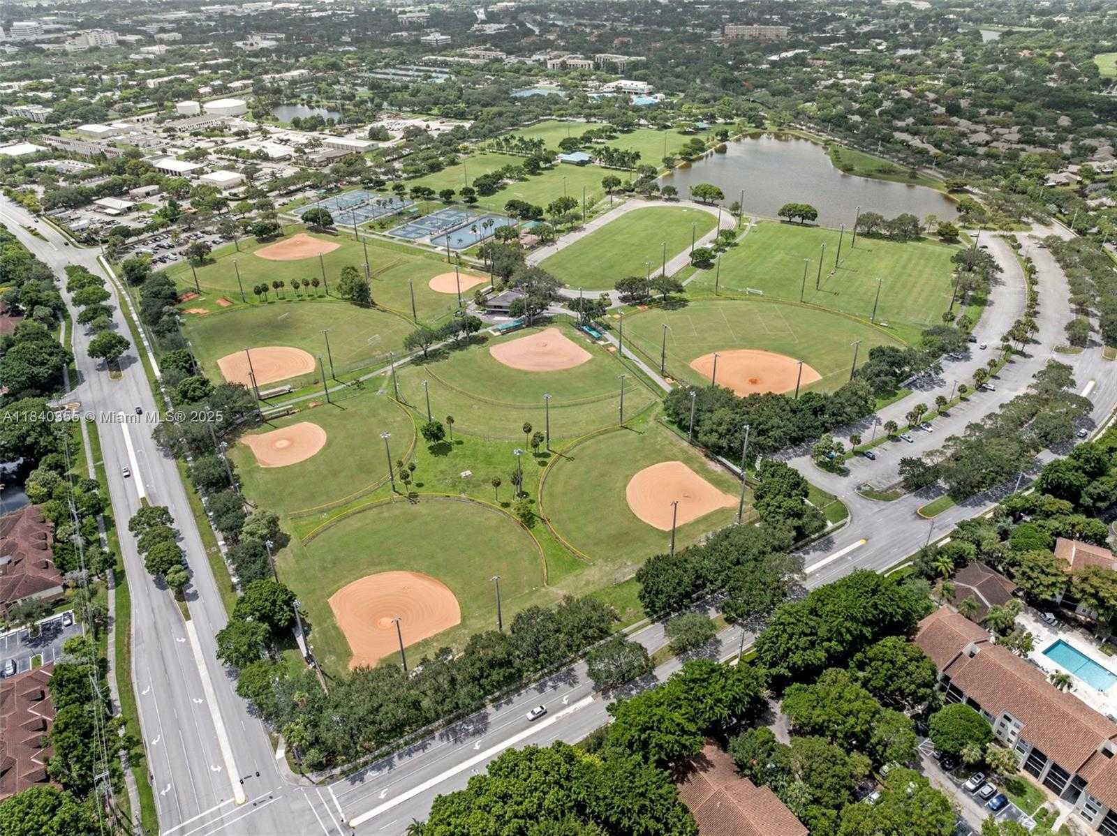 Small Image of 9384 NORTH WEST 8TH CIR, Plantation Number 34