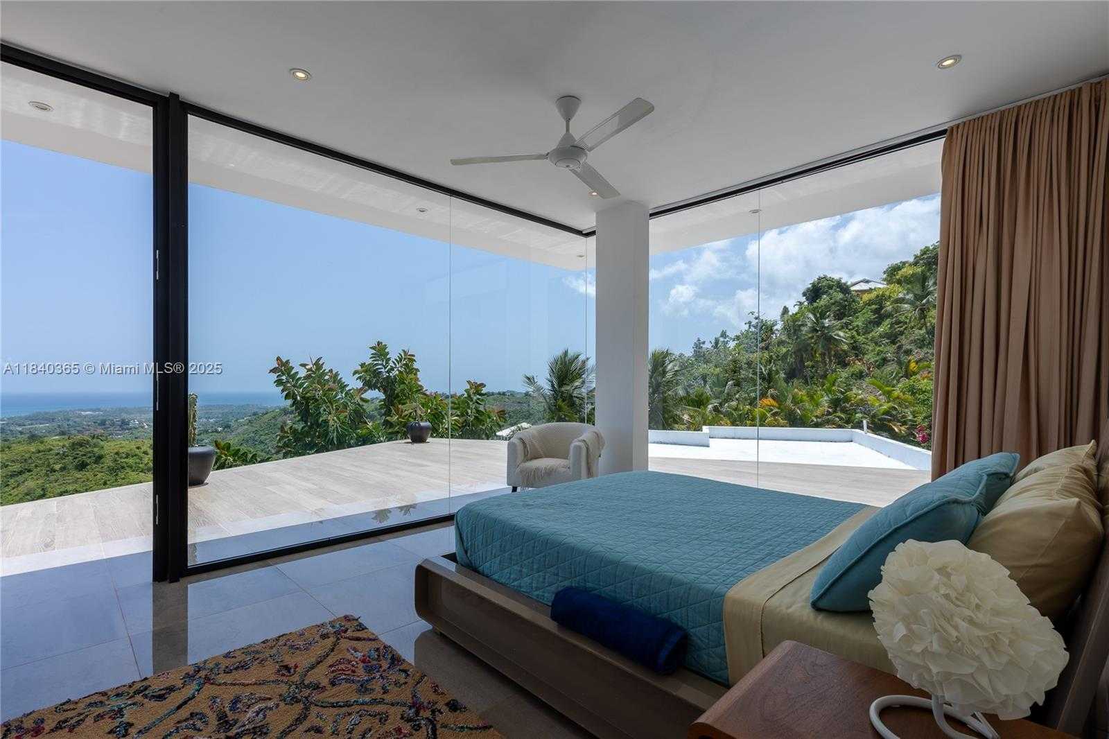 Small Image of LAS TERRENAS, SAMANA, Out of City Number 20