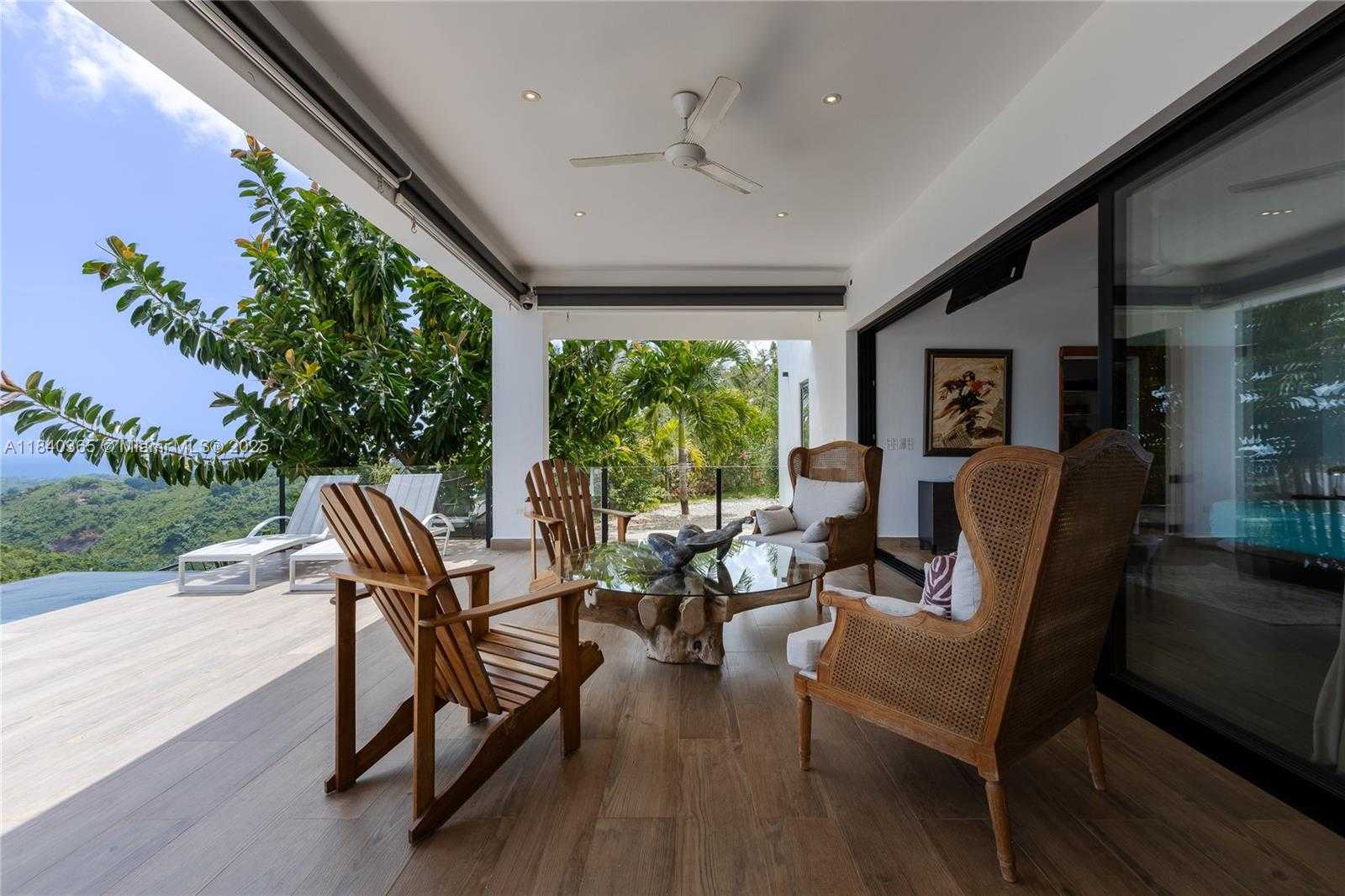Small Image of LAS TERRENAS, SAMANA, Out of City Number 5