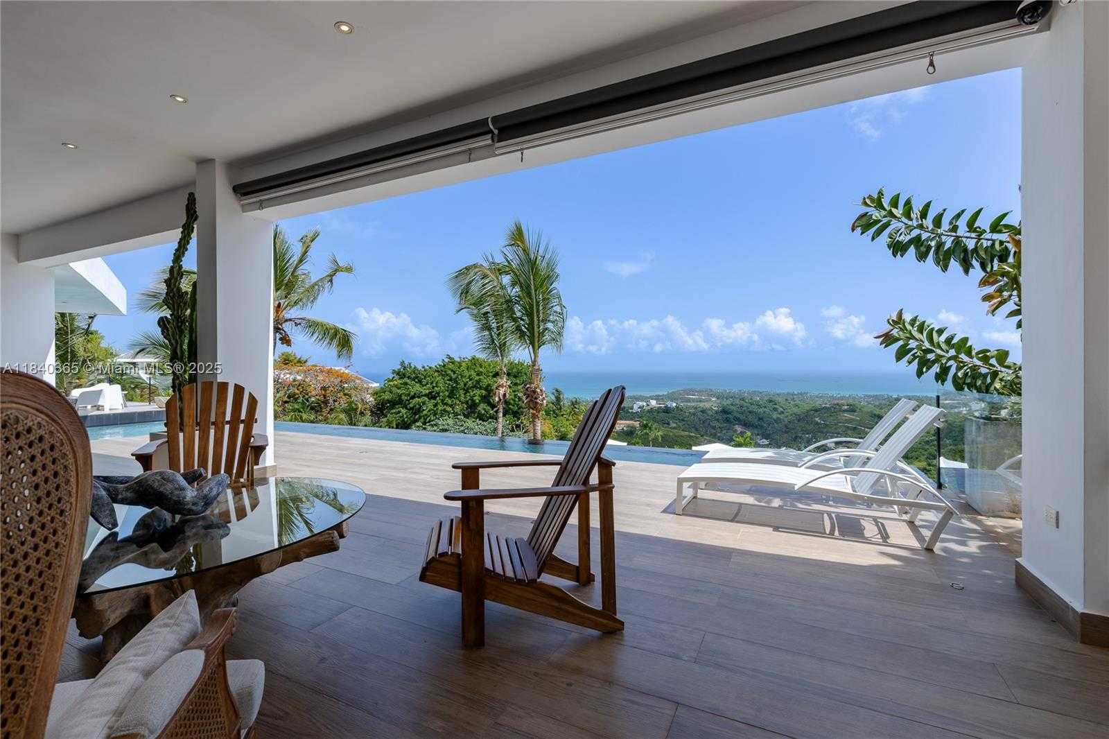 Small Image of LAS TERRENAS, SAMANA, Out of City Number 6