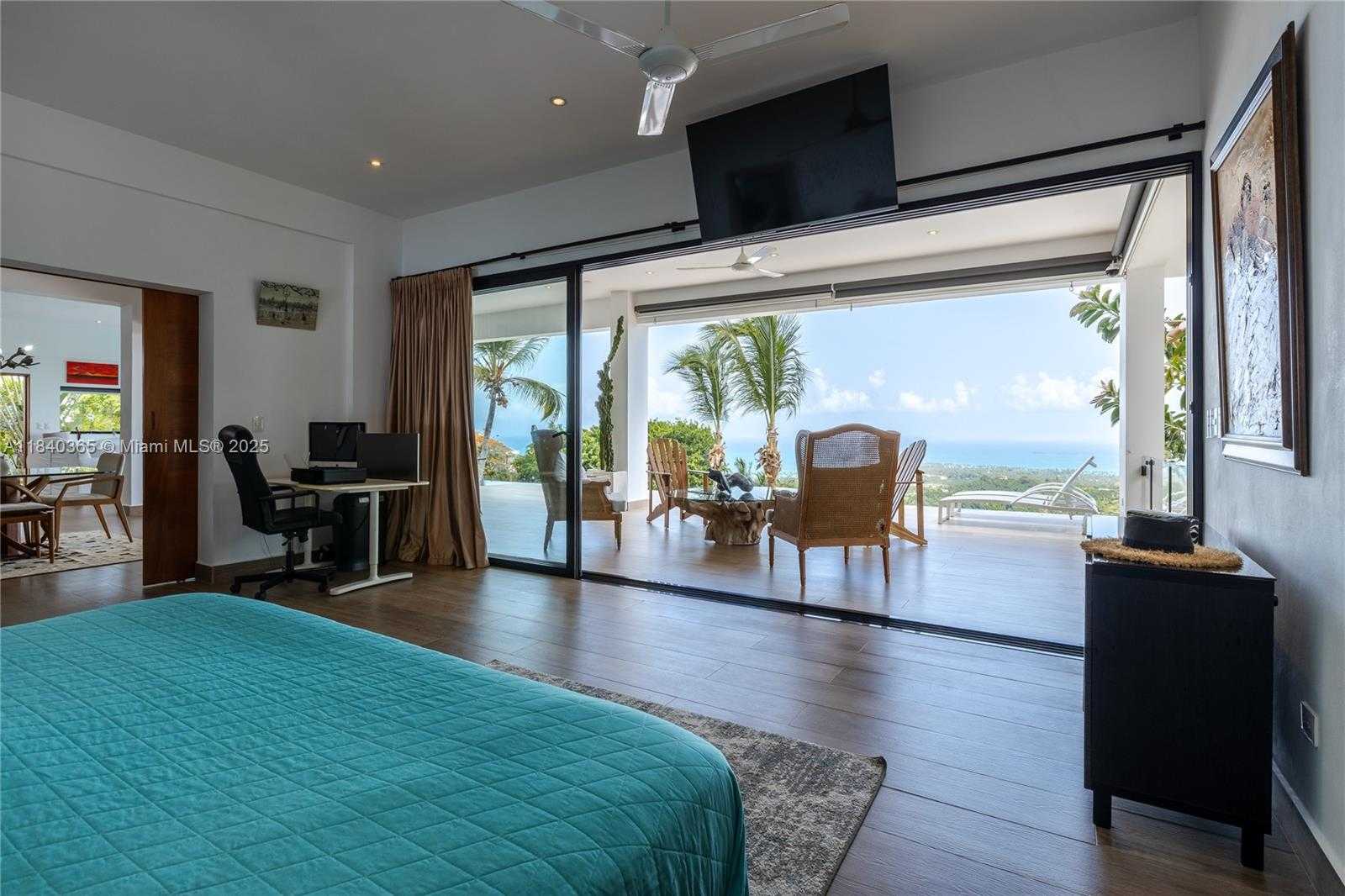 Small Image of LAS TERRENAS, SAMANA, Out of City Number 9
