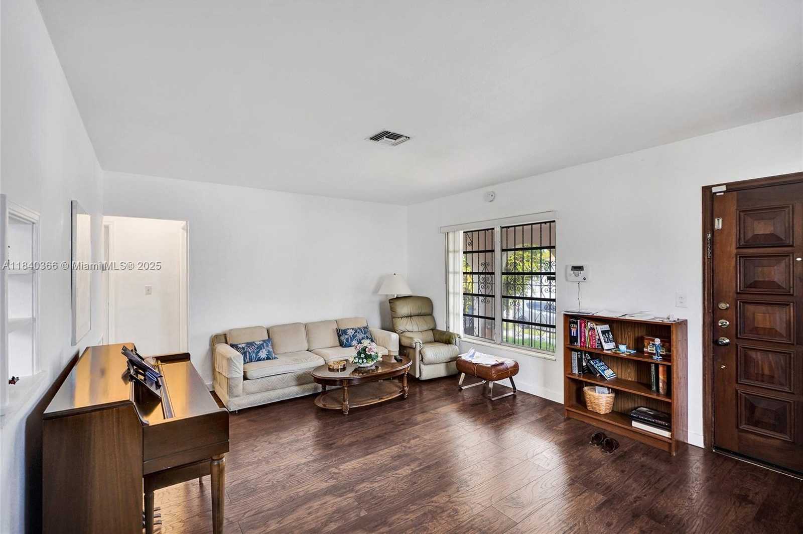 Small Image of 105 NORTH WEST 32ND PL, Miami Number 13