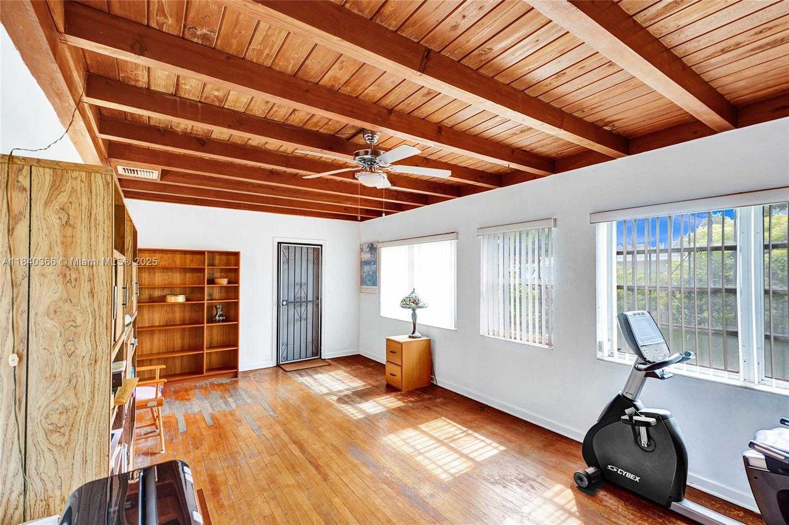 Small Image of 105 NORTH WEST 32ND PL, Miami Number 18
