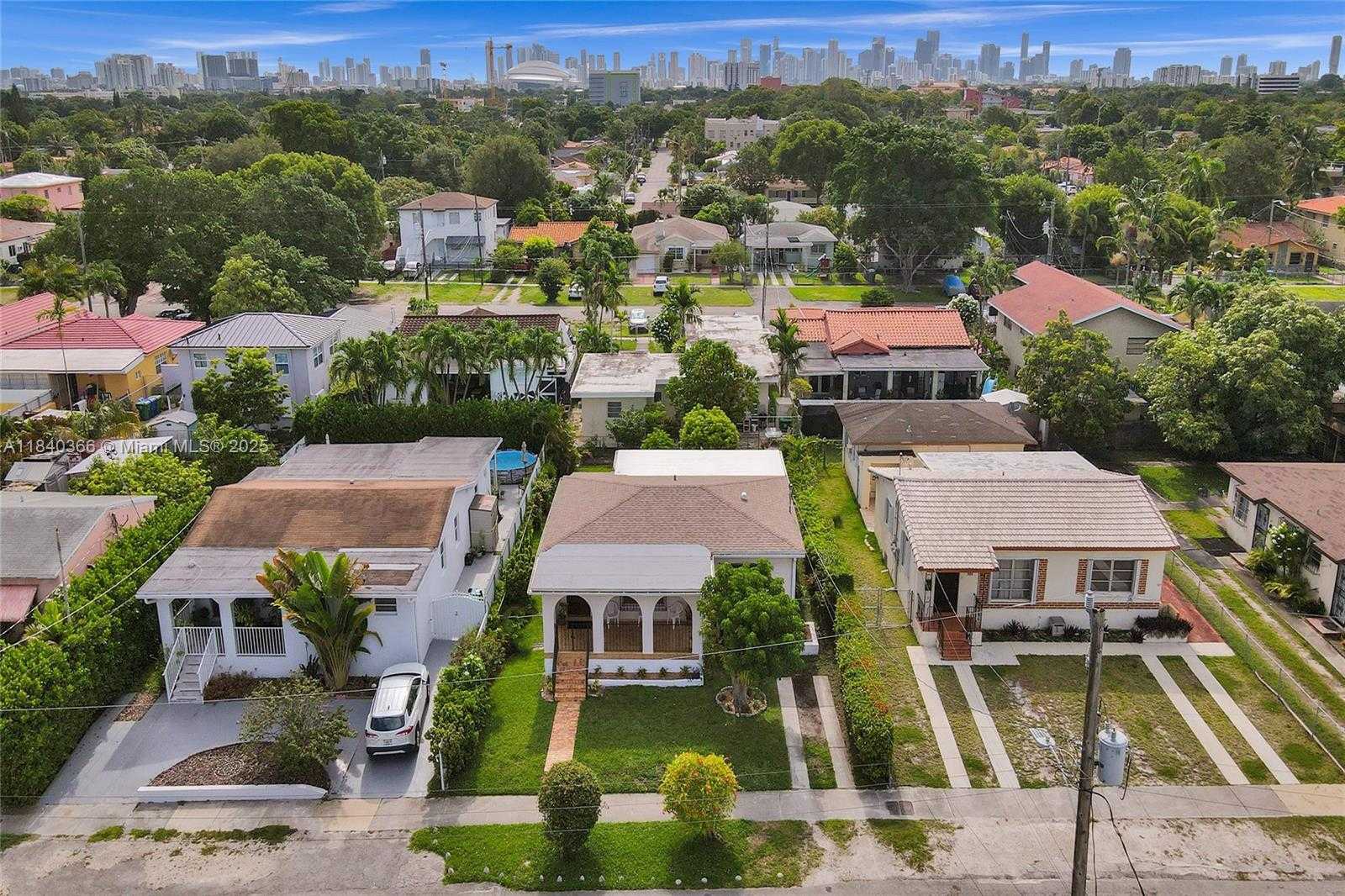 Small Image of 105 NORTH WEST 32ND PL, Miami Number 2