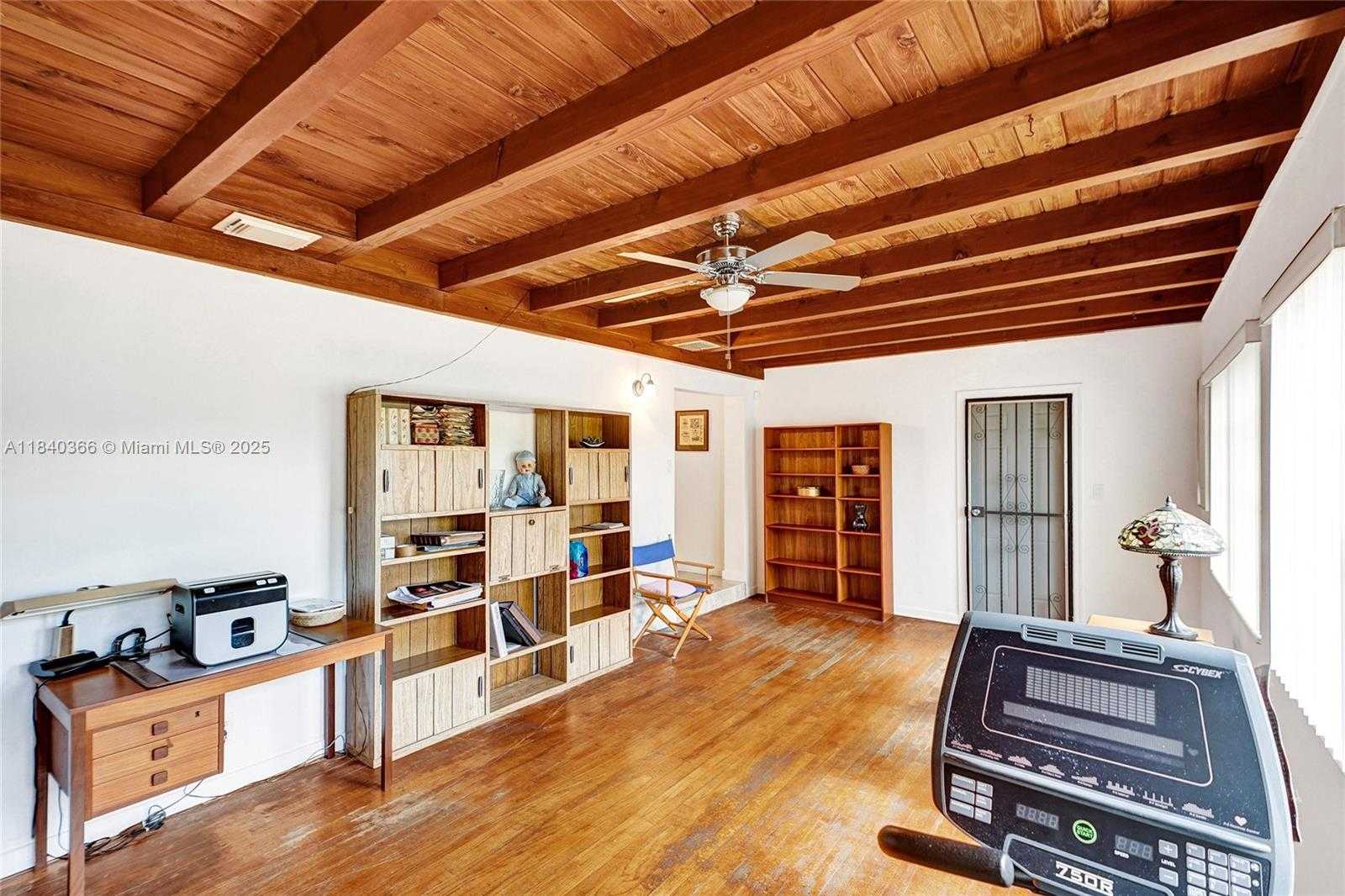 Small Image of 105 NORTH WEST 32ND PL, Miami Number 20