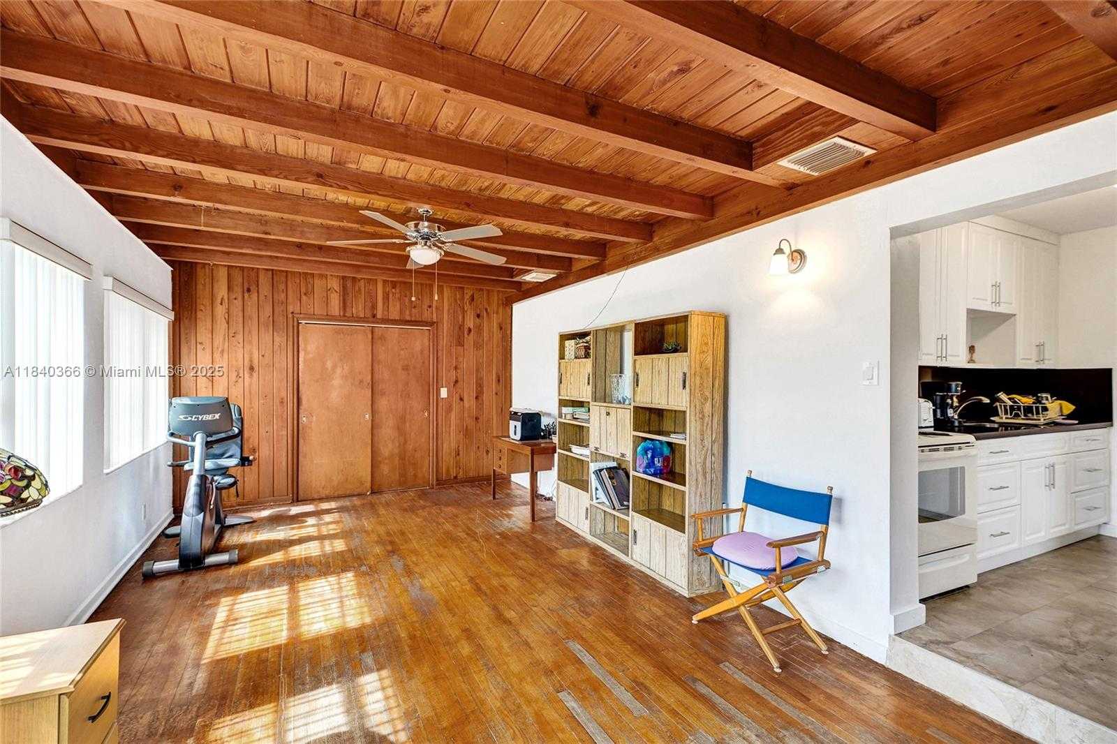 Small Image of 105 NORTH WEST 32ND PL, Miami Number 21
