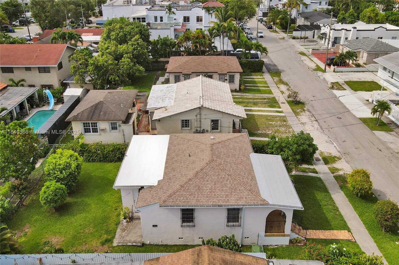 Small Image of 105 NORTH WEST 32ND PL, Miami Number 3