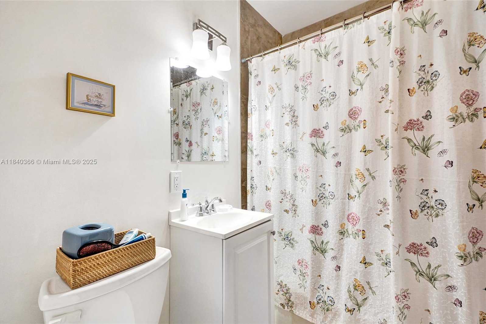 Small Image of 105 NORTH WEST 32ND PL, Miami Number 31
