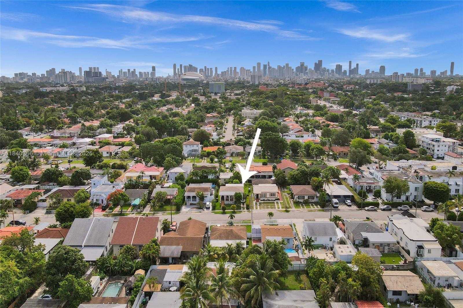 Small Image of 105 NORTH WEST 32ND PL, Miami Number 5