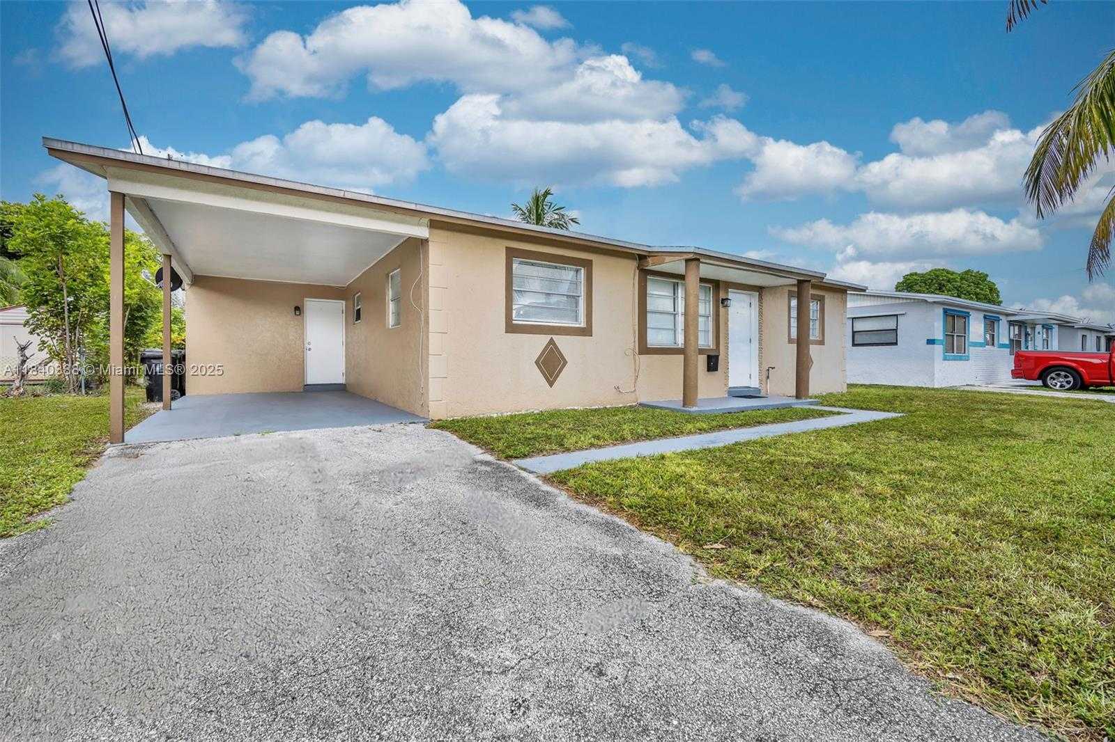Small Image of 451 SOUTH WEST 28TH AVE, Fort Lauderdale Number 3