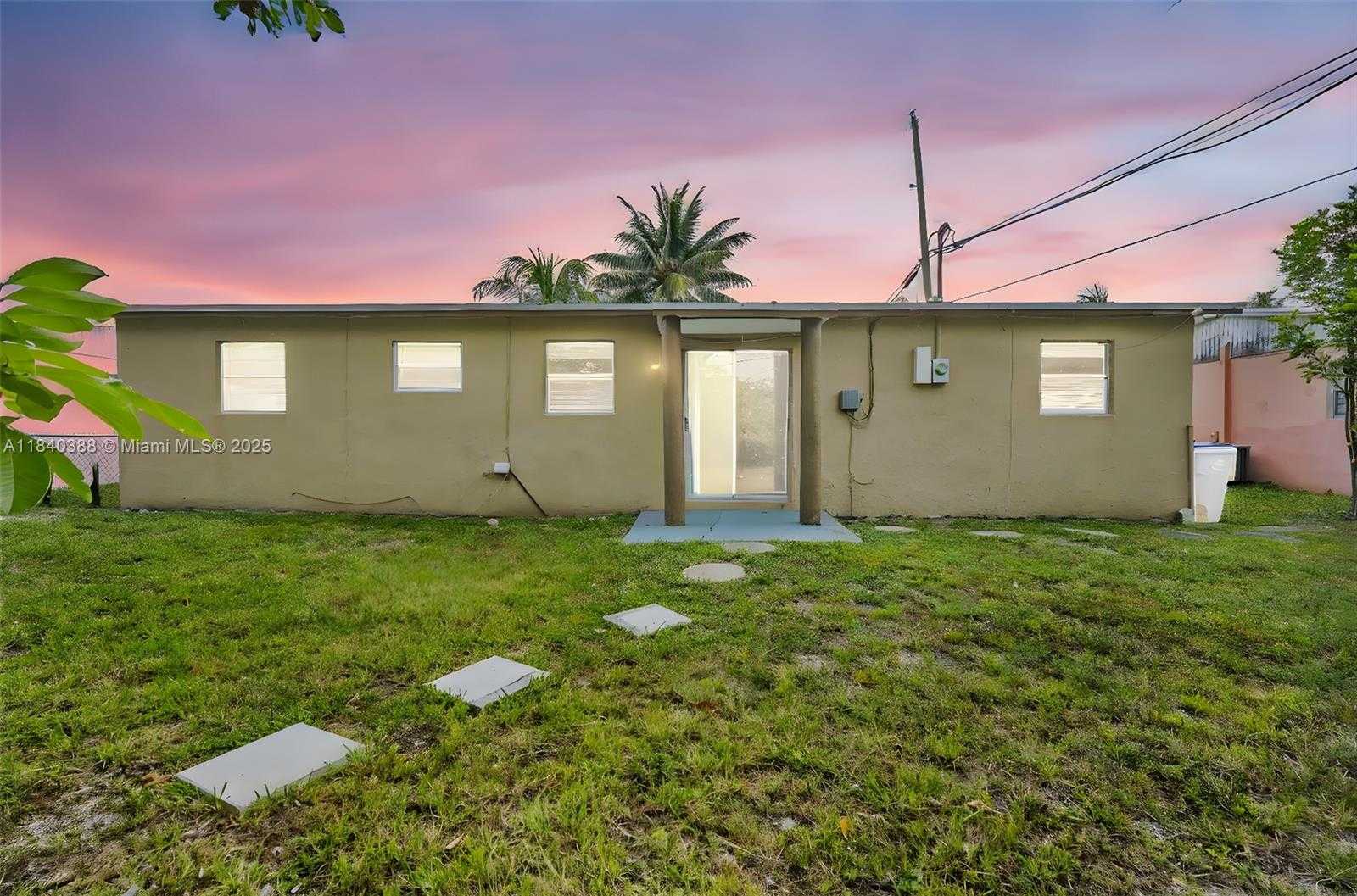 Small Image of 451 SOUTH WEST 28TH AVE, Fort Lauderdale Number 30