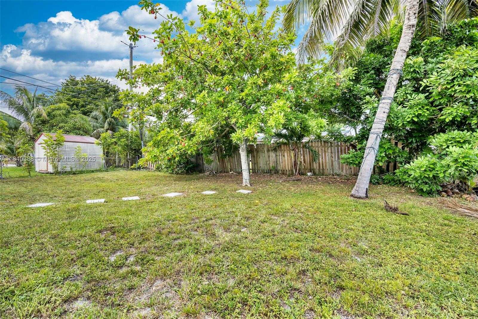 Small Image of 451 SOUTH WEST 28TH AVE, Fort Lauderdale Number 35