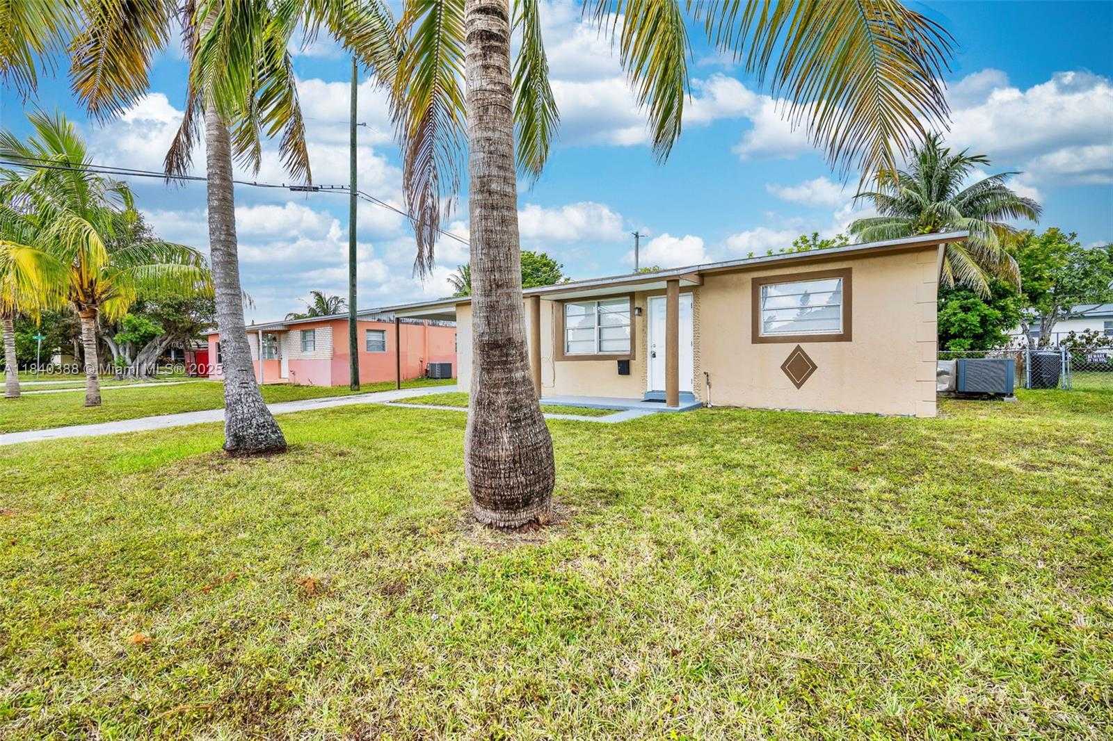 Small Image of 451 SOUTH WEST 28TH AVE, Fort Lauderdale Number 36