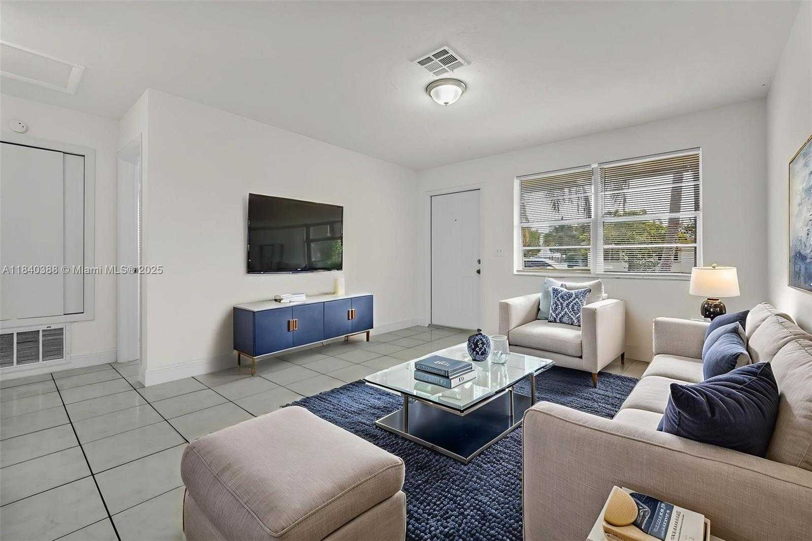 Small Image of 451 SOUTH WEST 28TH AVE, Fort Lauderdale Number 4