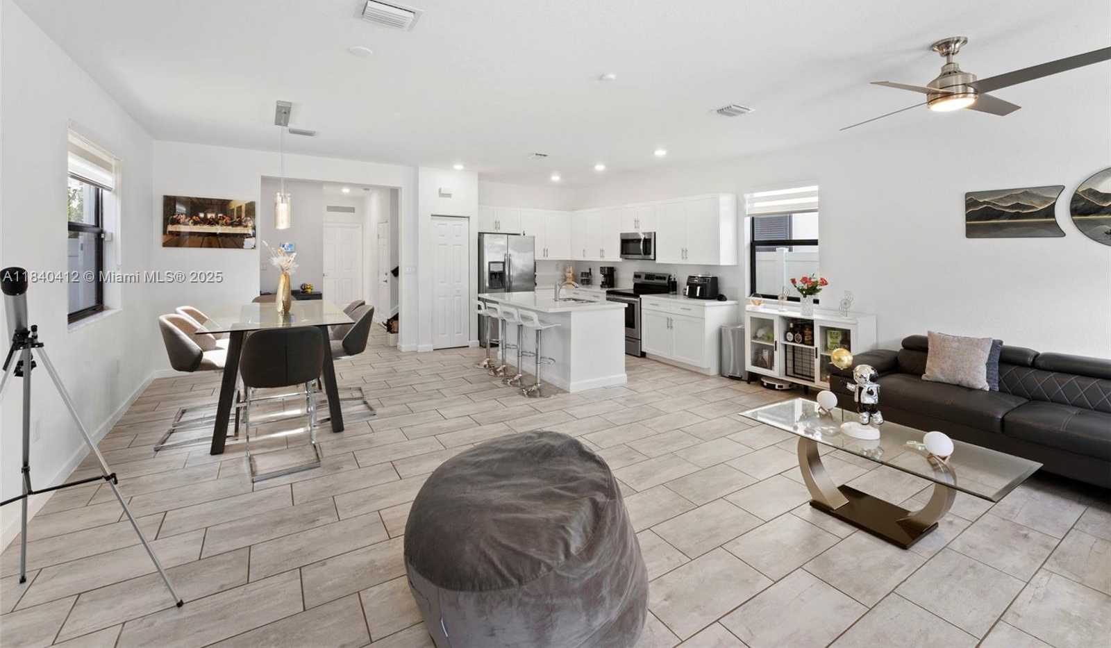 Small Image of 3419 WEST 109TH PL, Hialeah Number 11