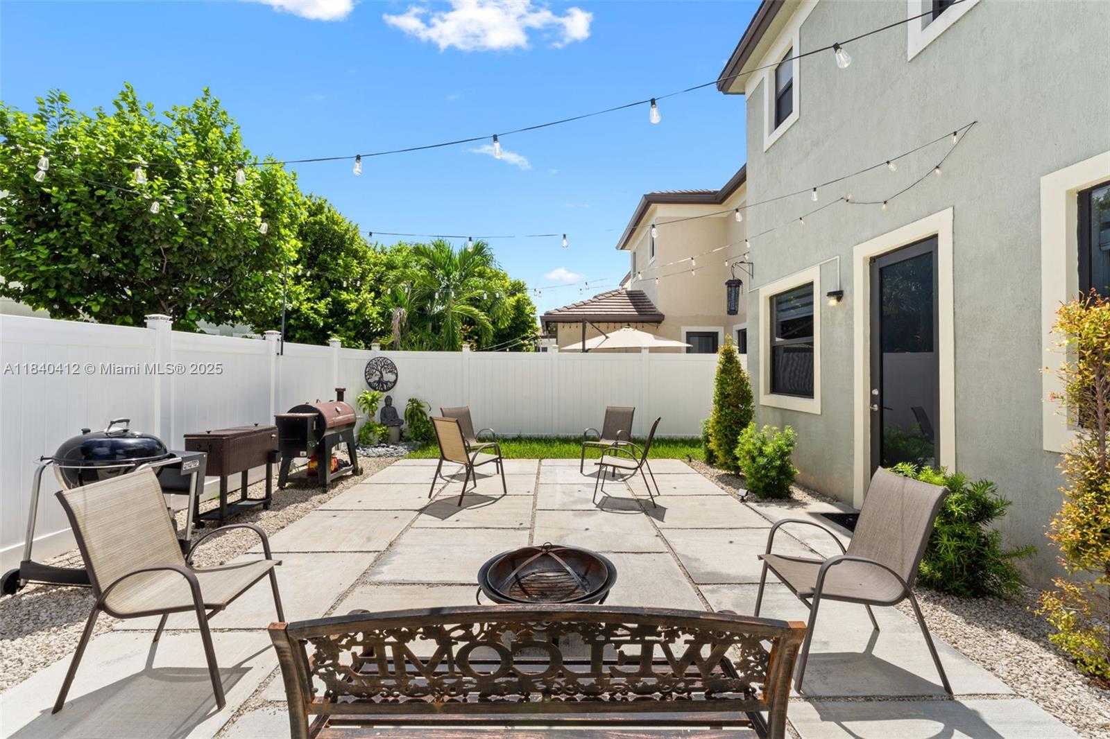 Small Image of 3419 WEST 109TH PL, Hialeah Number 29