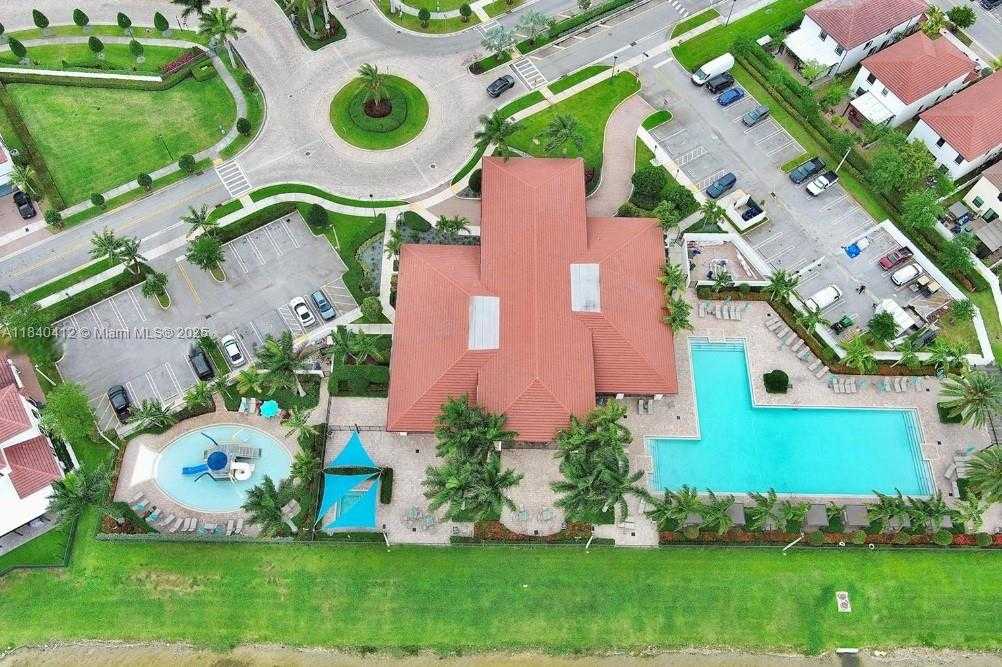 Small Image of 3419 WEST 109TH PL, Hialeah Number 31