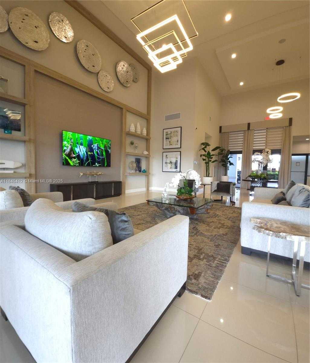 Small Image of 3419 WEST 109TH PL, Hialeah Number 35