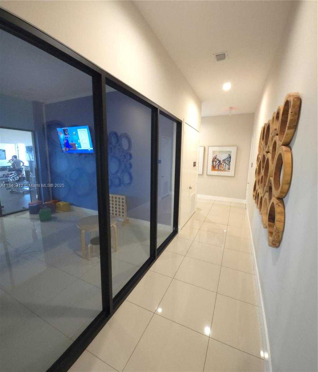 Small Image of 3419 WEST 109TH PL, Hialeah Number 38