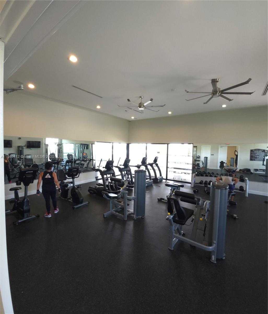 Small Image of 3419 WEST 109TH PL, Hialeah Number 39