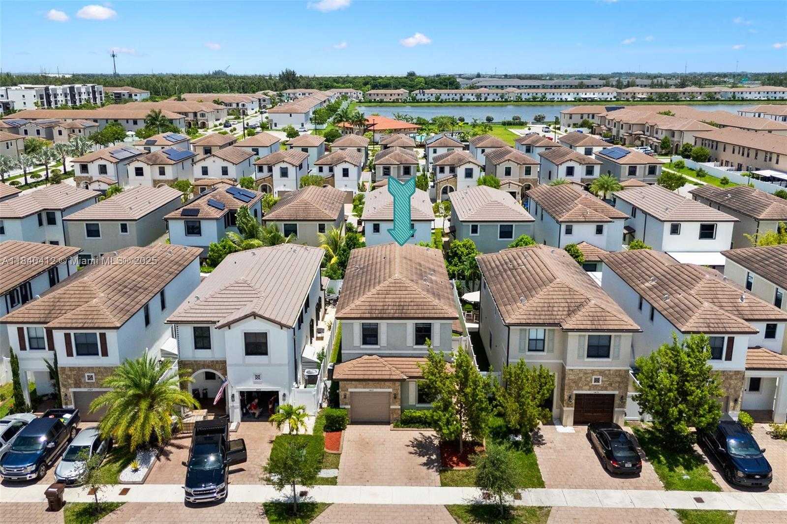 Small Image of 3419 WEST 109TH PL, Hialeah Number 4